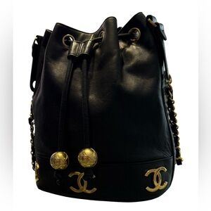Authentic vintage 1992 Chanel Black Drawstring Bucket Bag Gold CC logo Rare